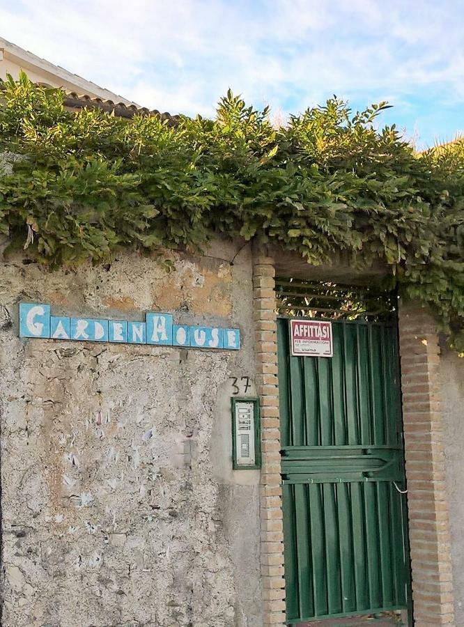 Seafront Apartments Garden House Taormina Exterior foto